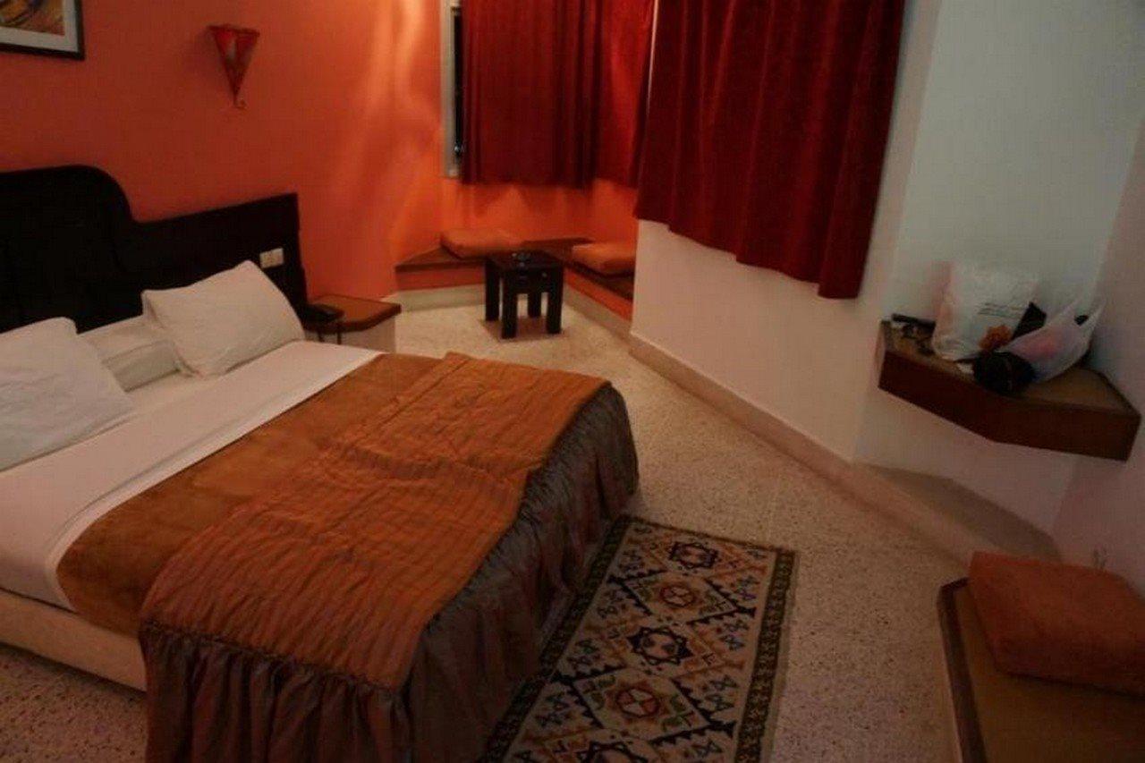 Hotel Continental Хенифра Экстерьер фото