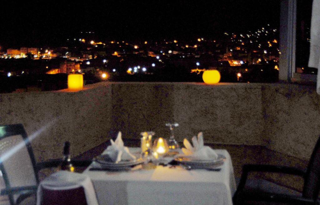 Hotel Continental Хенифра Экстерьер фото